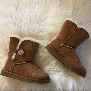 UGG Chesnut Bailey Button II